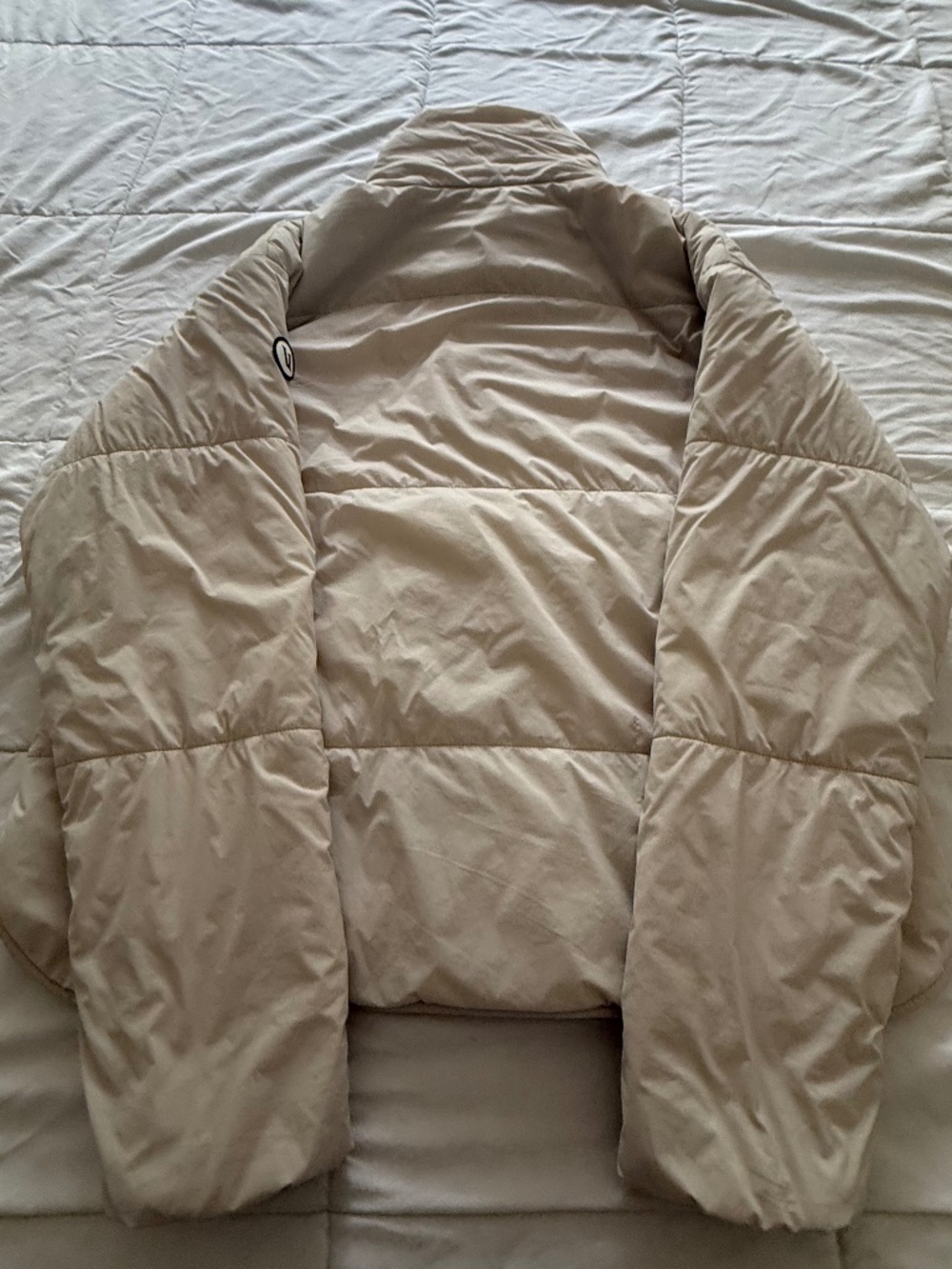 Vuori Canyon Insulated Jacket | Size Small - Picture 3 of 4